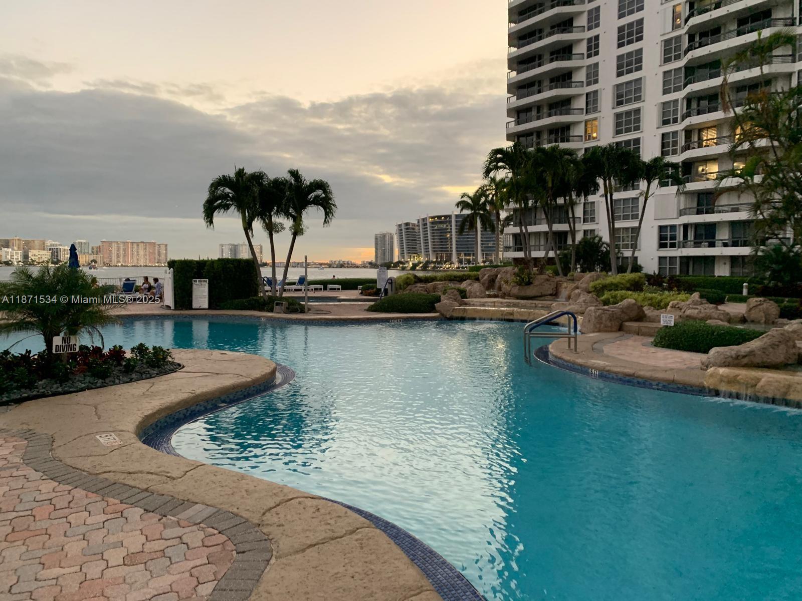 19195 NE 36th Ct #107, Aventura FL 33180