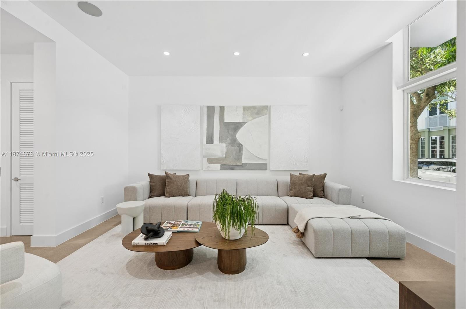 211 Water Way, Miami Beach FL 33141