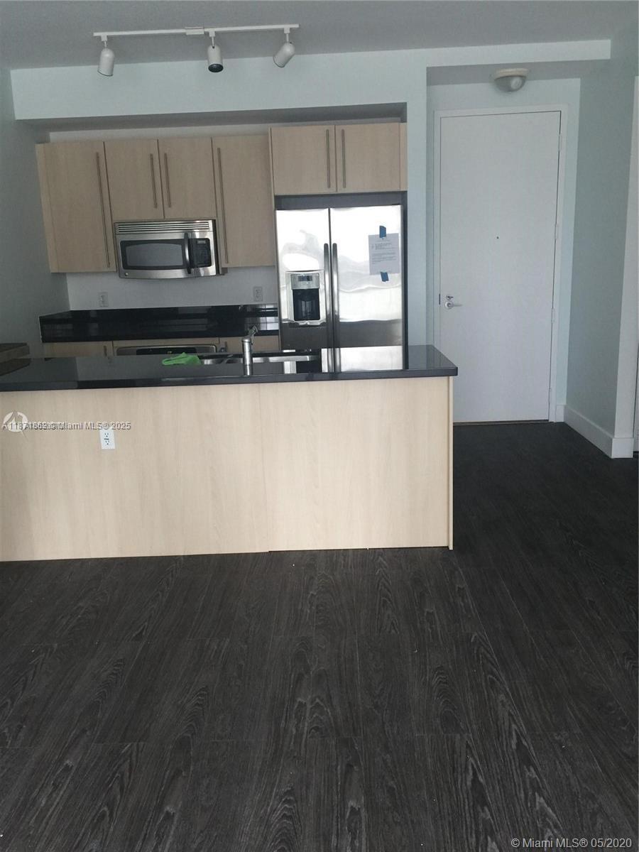 1111 SW 1st Ave #2121-N, Miami FL 33130