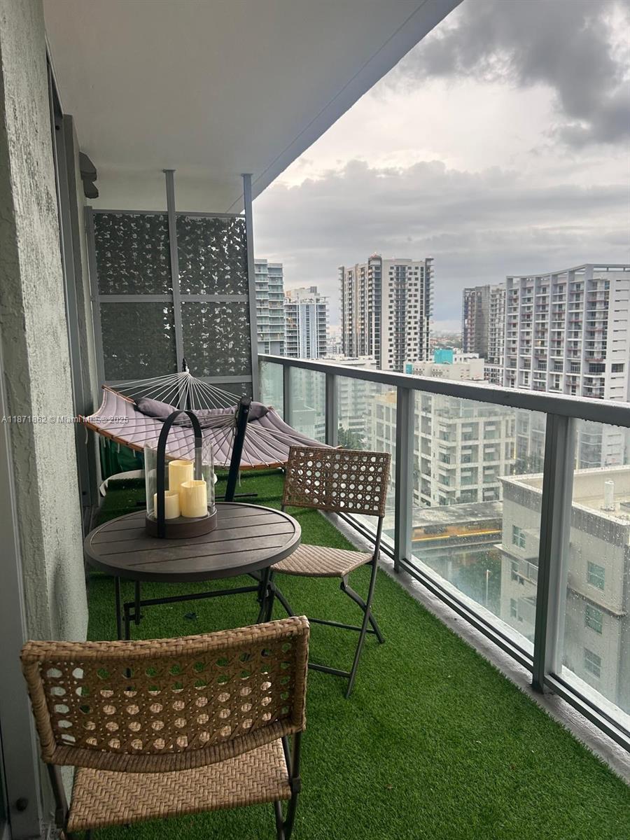 1111 SW 1st Ave #2121-N, Miami FL 33130