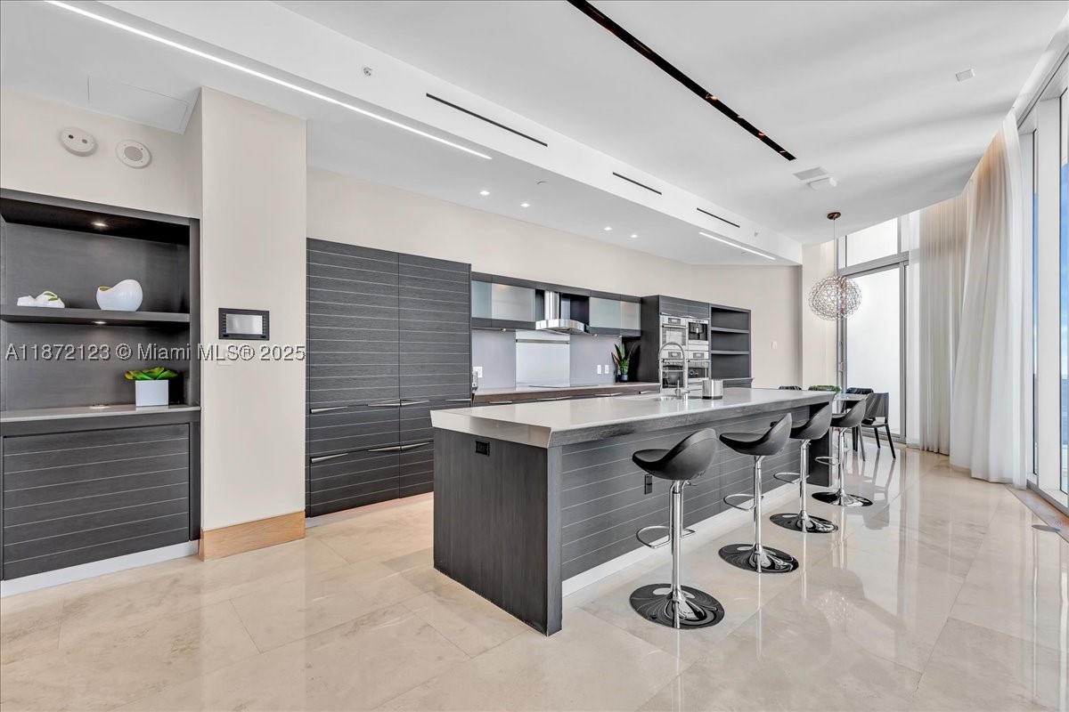 200 Biscayne Boulevard Way #PH 5401, Miami FL 33131