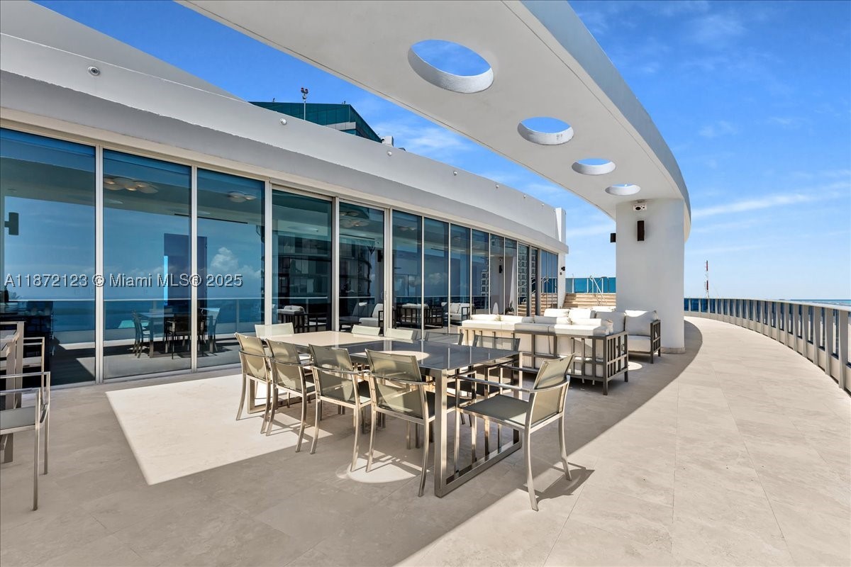 200 Biscayne Boulevard Way #PH 5401, Miami FL 33131