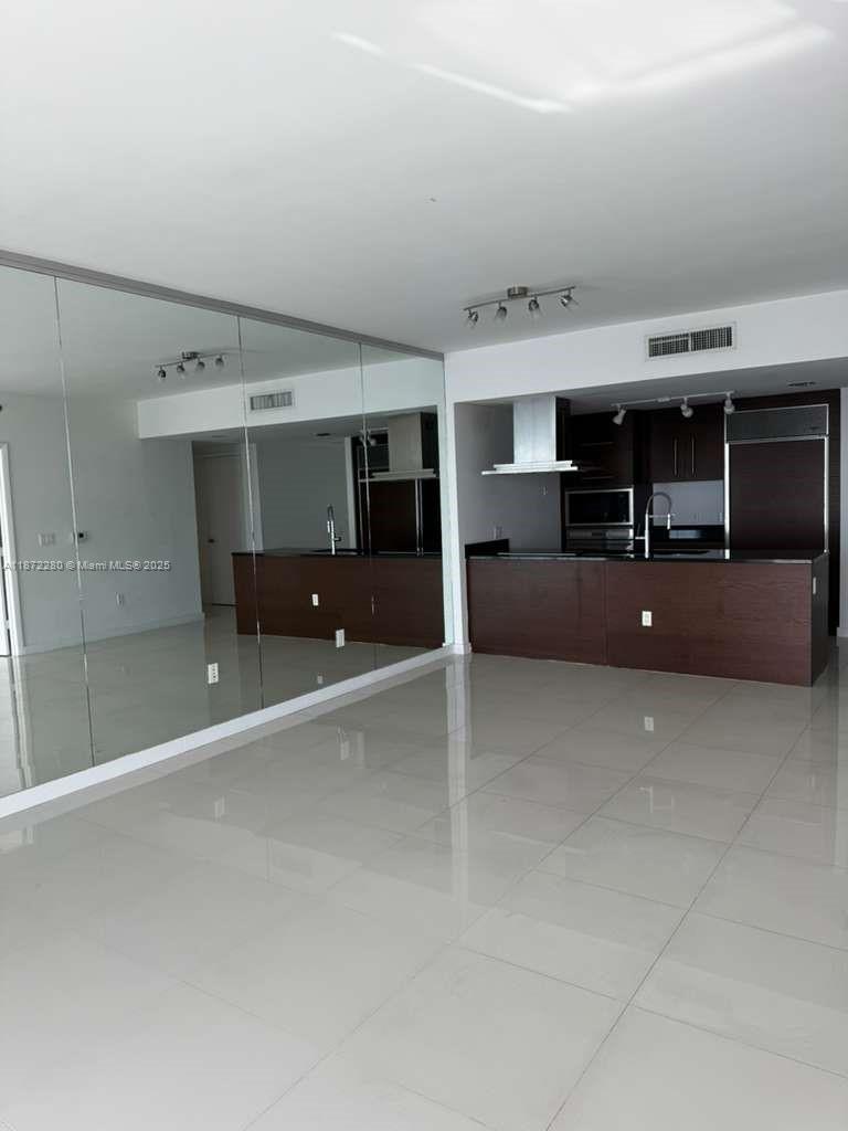 495 BRICKELL AV #3709, Miami FL 33131
