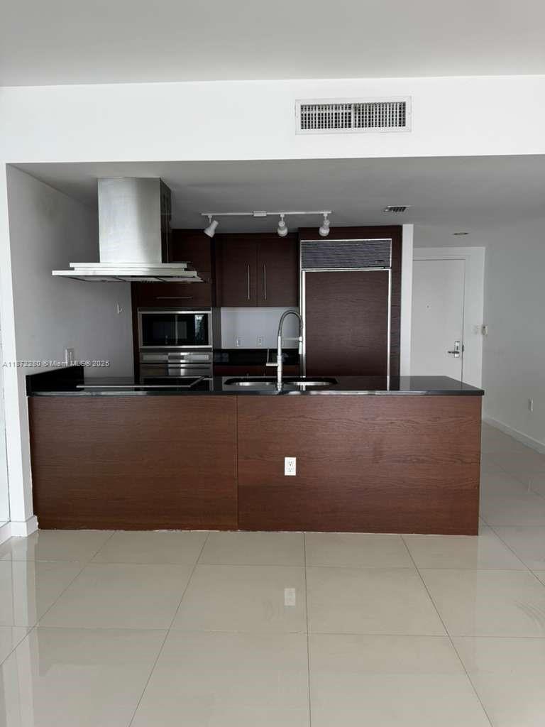 495 BRICKELL AV #3709, Miami FL 33131