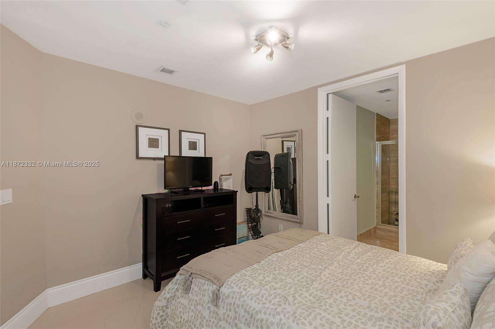 16001 Collins Ave #2903, Sunny Isles Beach FL 33160