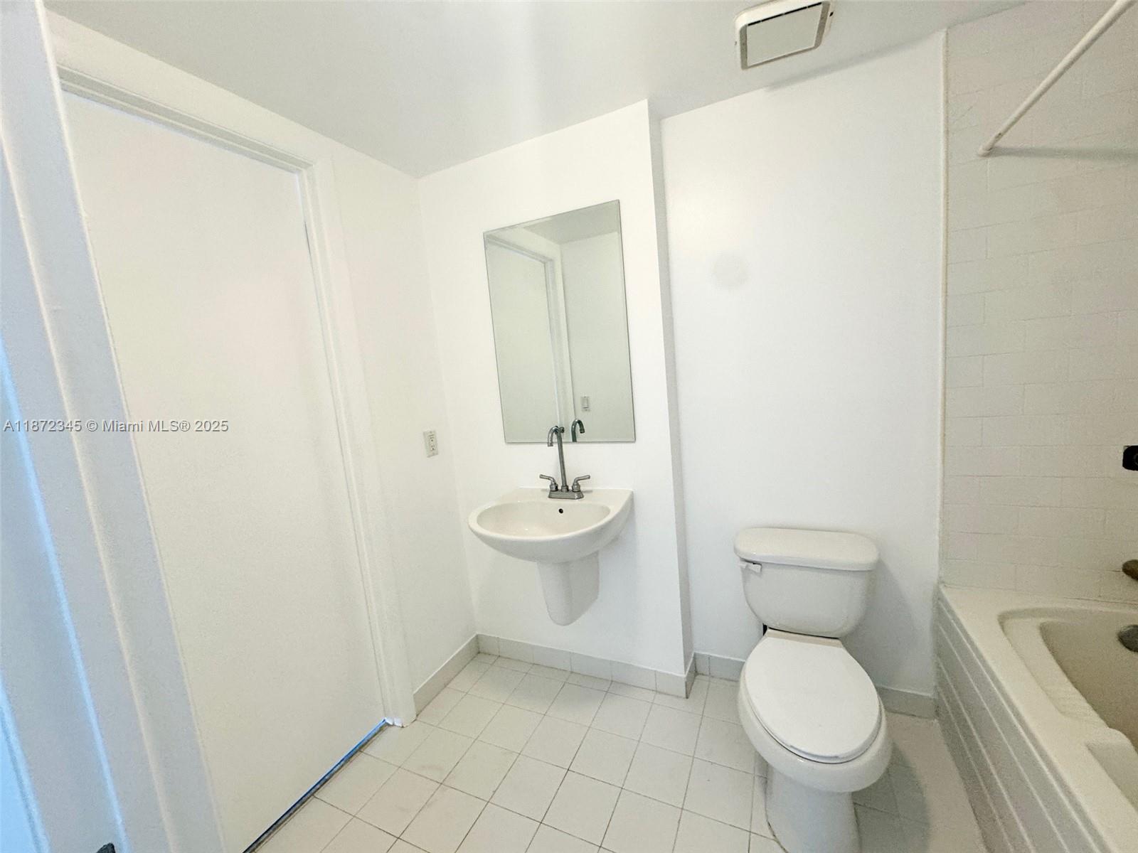 690 SW 1st Ct #2126, Miami FL 33130