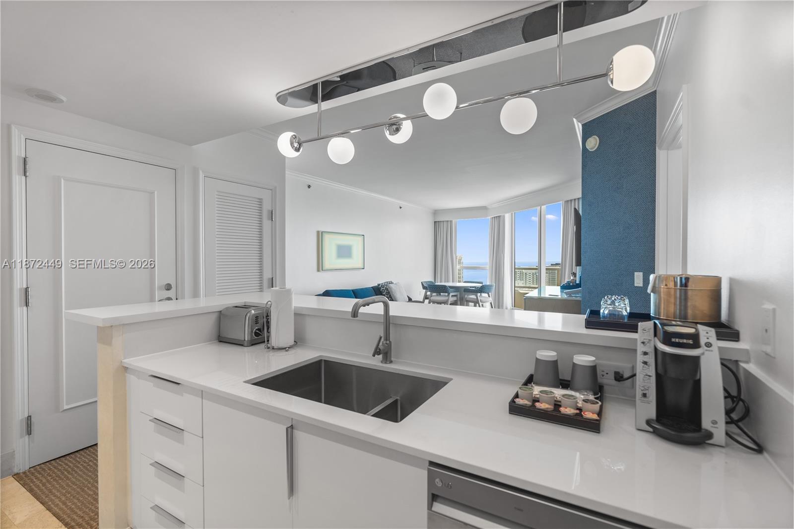 4401 Collins Ave #2712, Miami Beach FL 33140