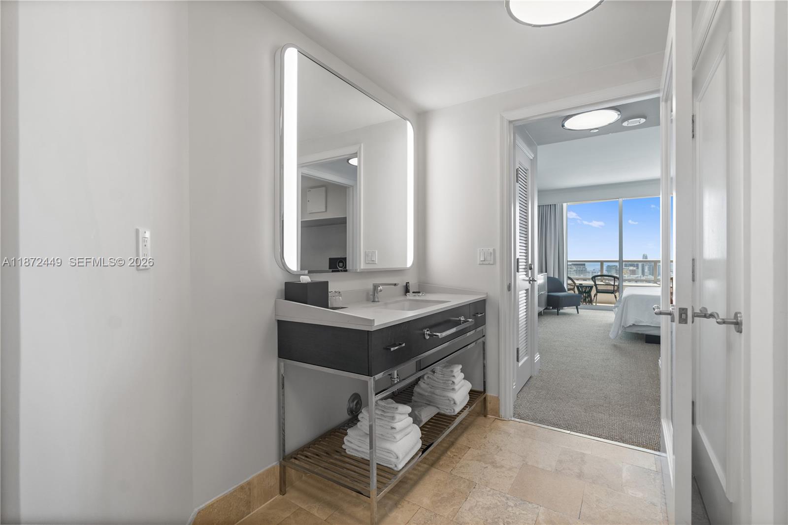 4401 Collins Ave #2712, Miami Beach FL 33140