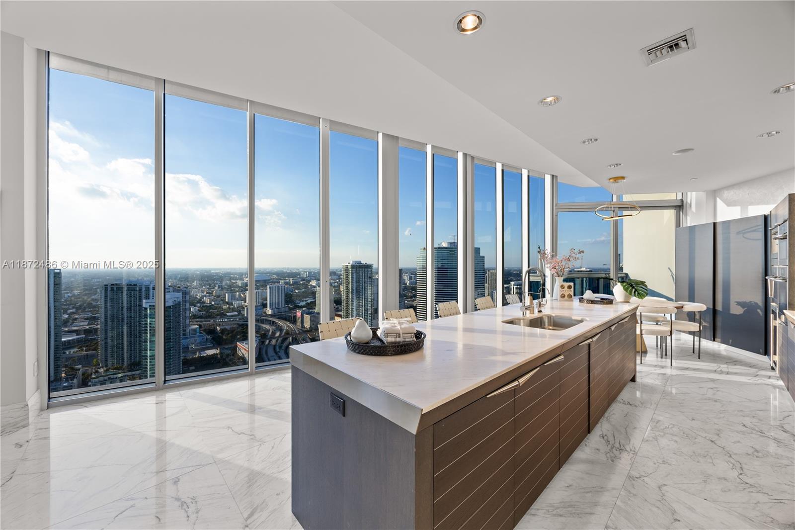 200 Biscayne Boulevard Way #PH5402, Miami FL 33131
