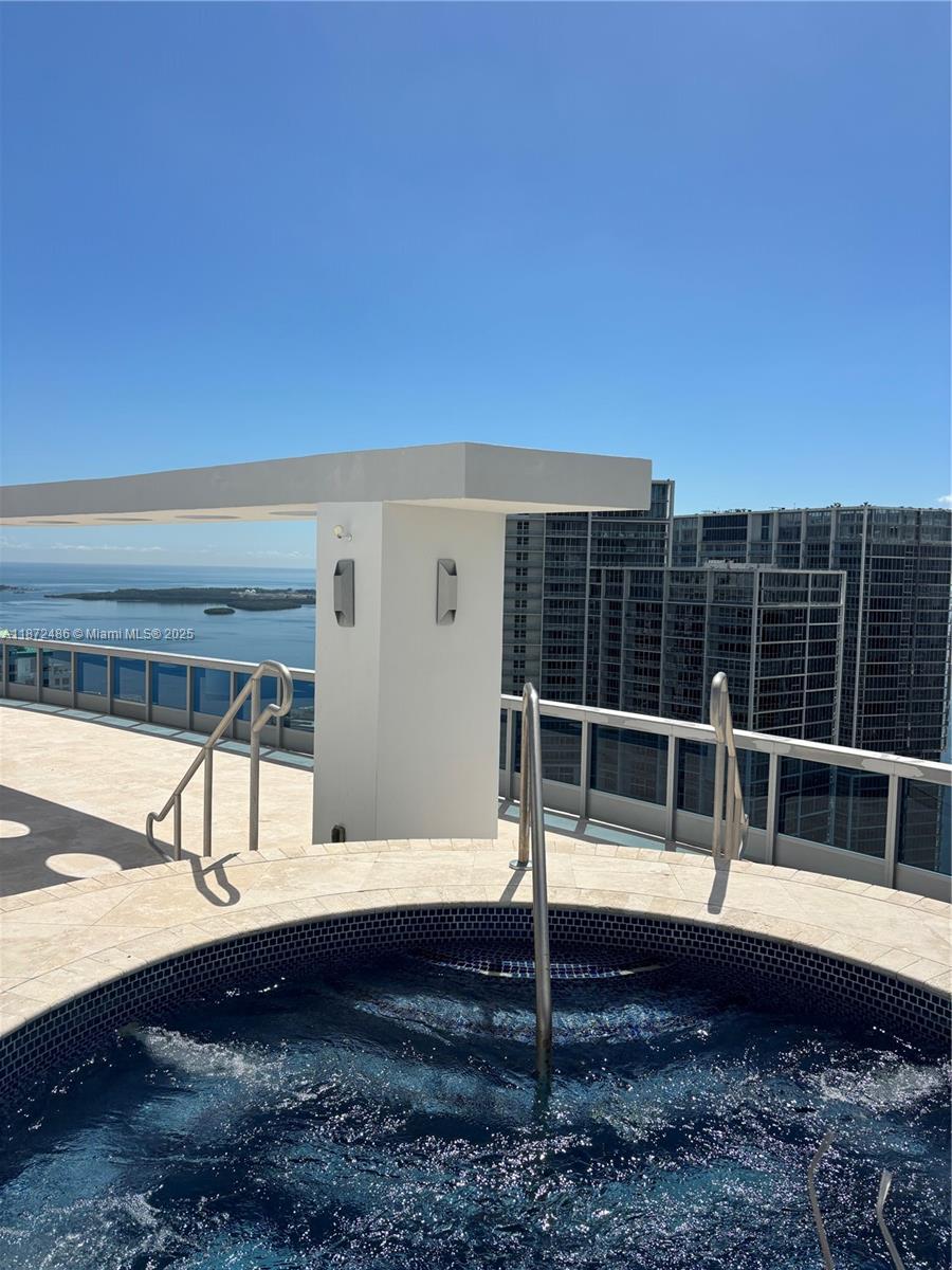 200 Biscayne Boulevard Way #PH5402, Miami FL 33131
