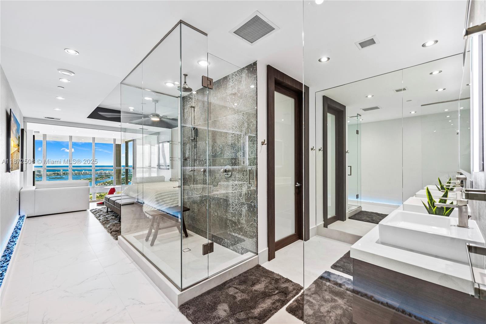 1100 Biscayne Blvd #LPH6105, Miami FL 33132