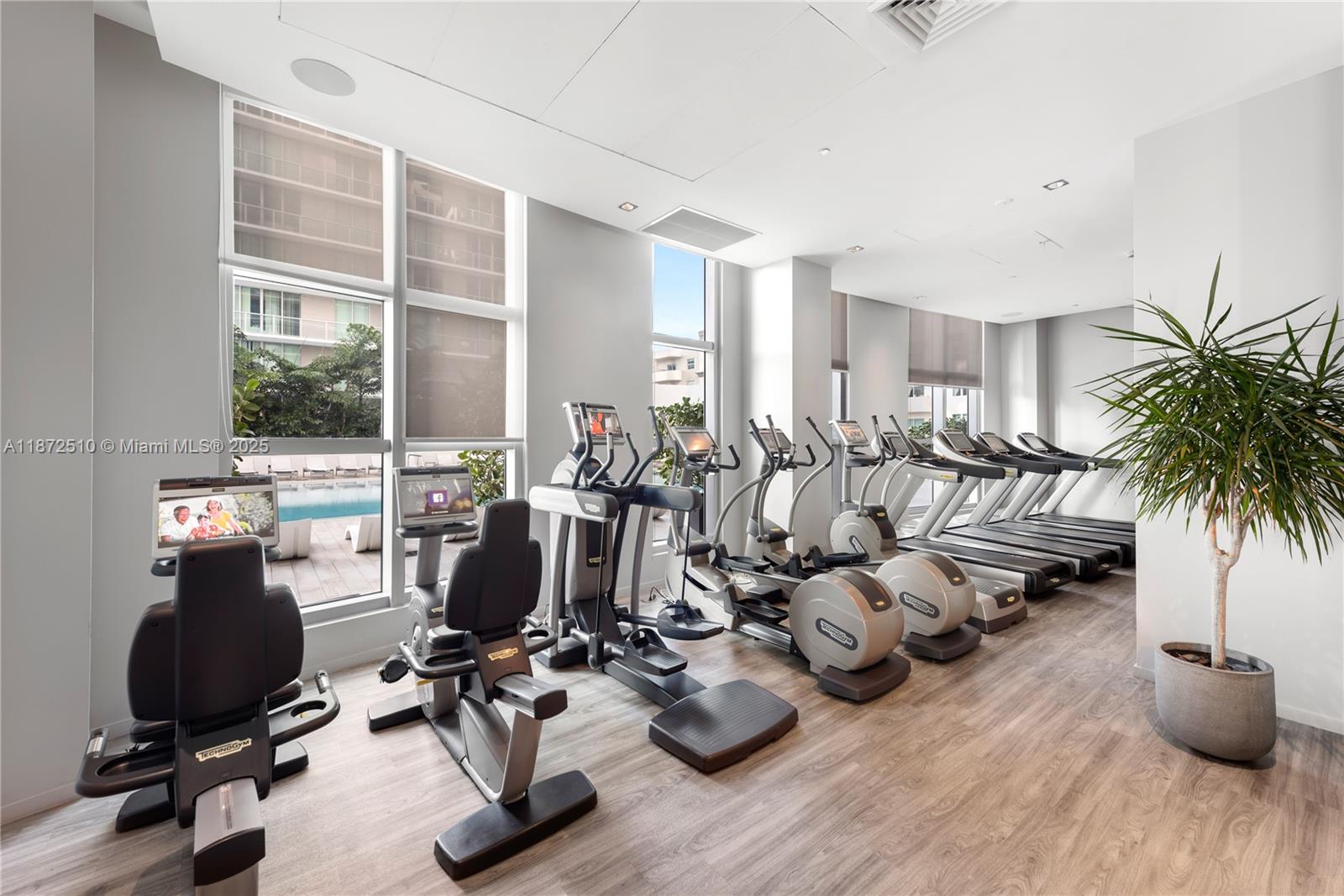 1100 S Miami Ave #2707, Miami FL 33130