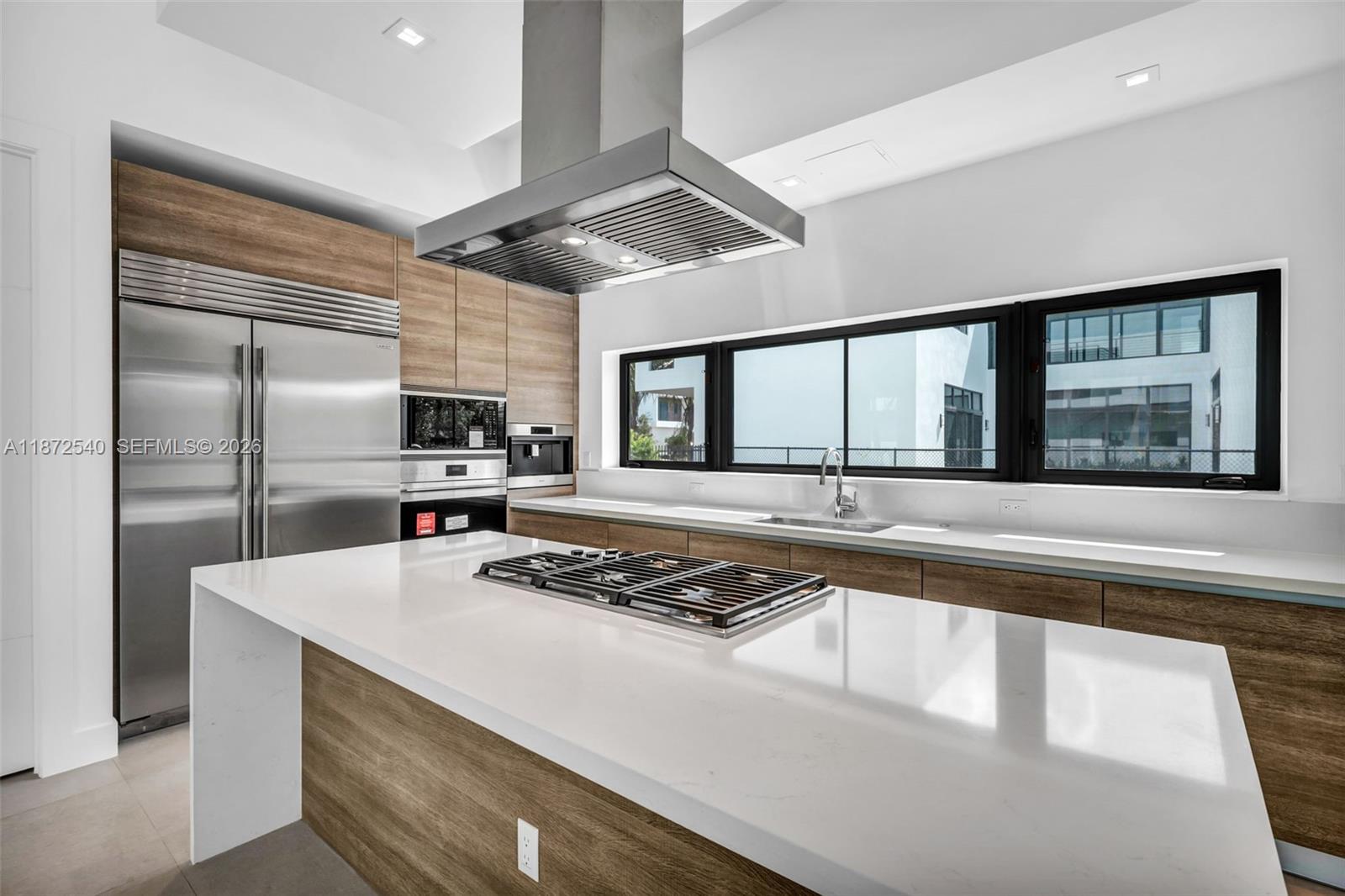 16740 N Botaniko Dr N, Weston FL 33326
