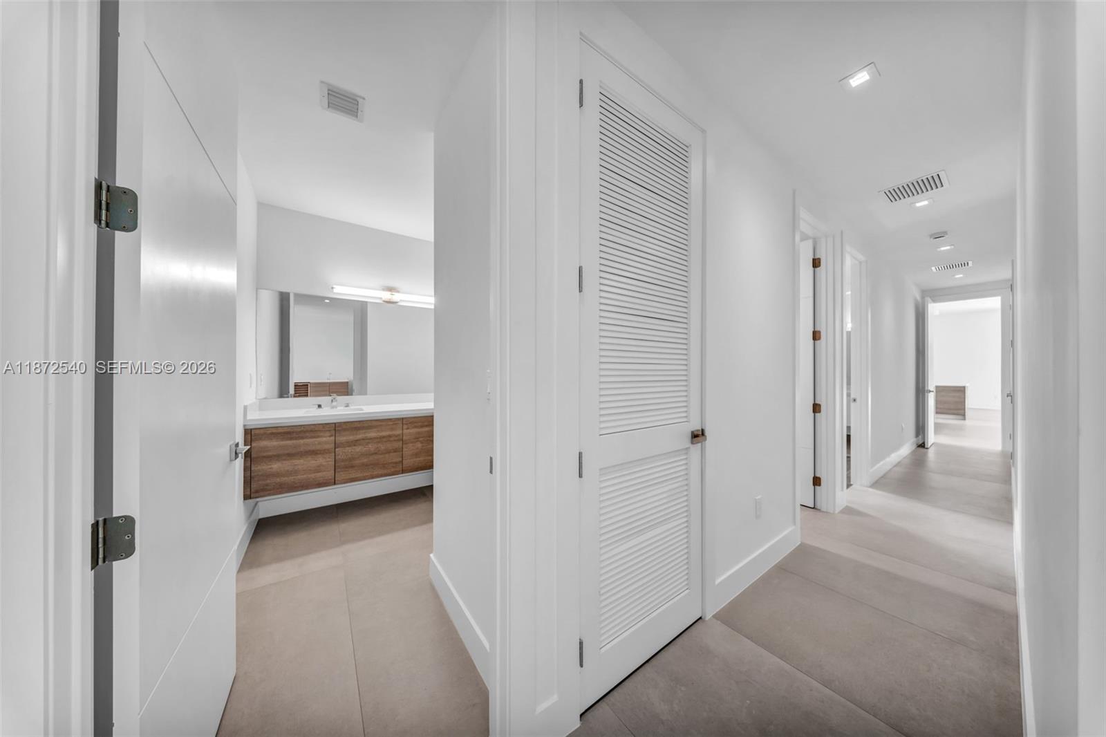 16740 N Botaniko Dr N, Weston FL 33326