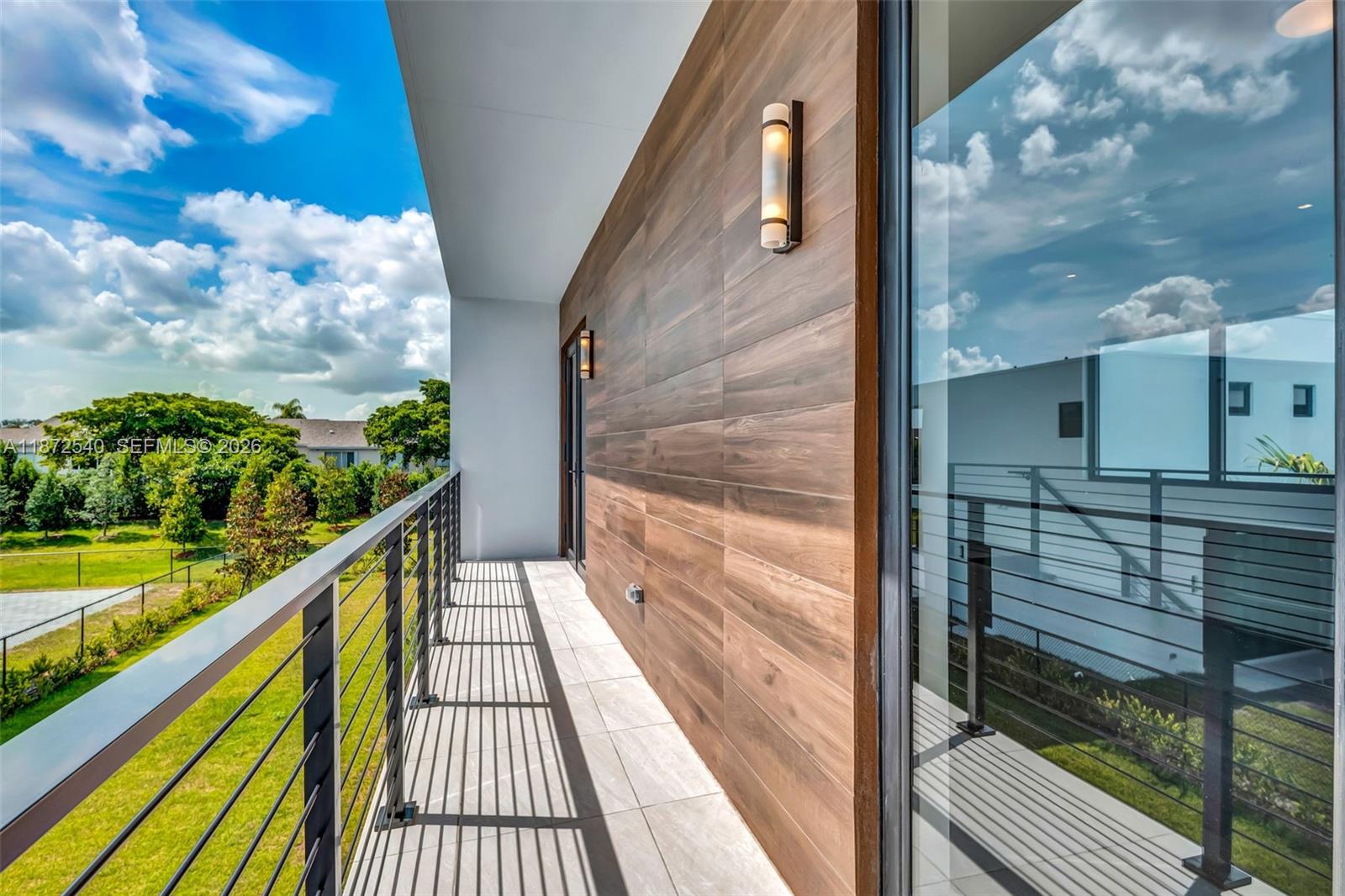 16740 N Botaniko Dr N, Weston FL 33326