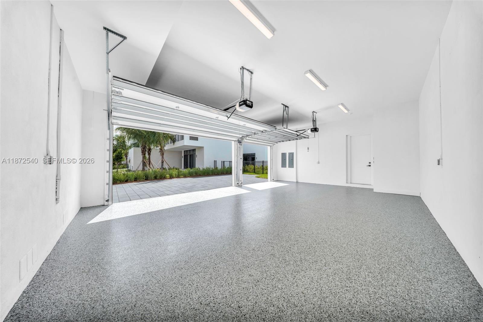 16740 N Botaniko Dr N, Weston FL 33326