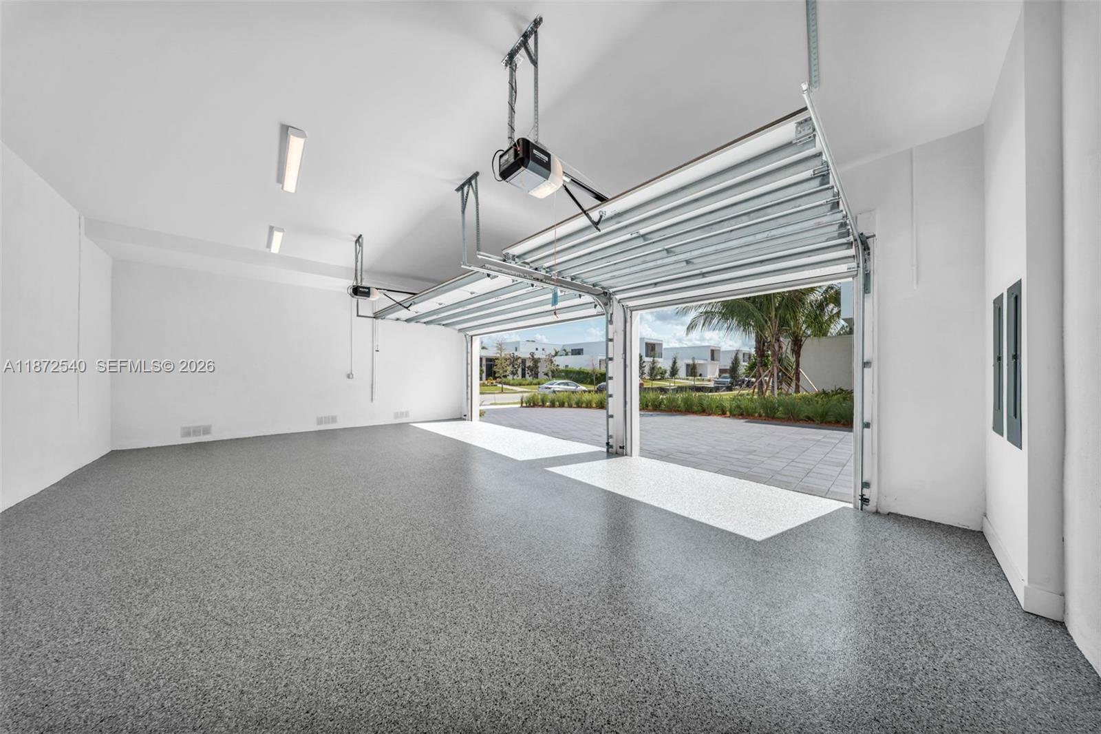 16740 N Botaniko Dr N, Weston FL 33326