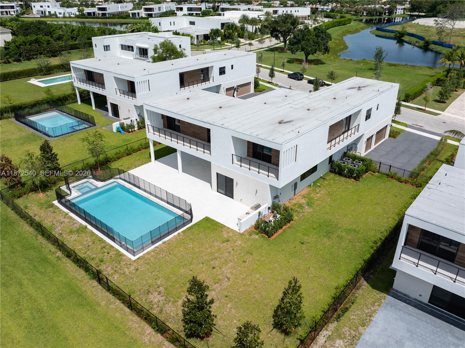 16740 N Botaniko Dr N, Weston FL 33326