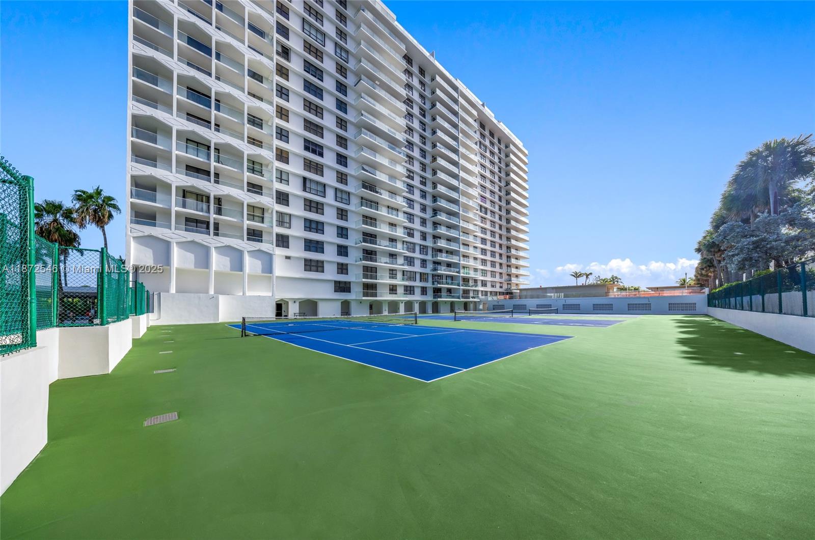 9801 Collins Ave #5Q, Bal Harbour FL 33154