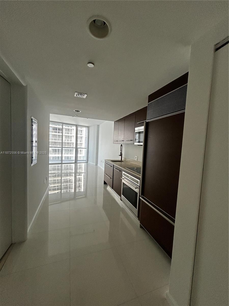 495 Brickell Ave #3106, Miami FL 33131
