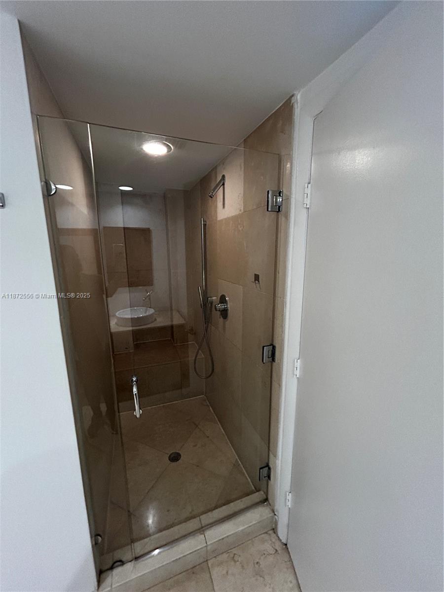 495 Brickell Ave #3106, Miami FL 33131