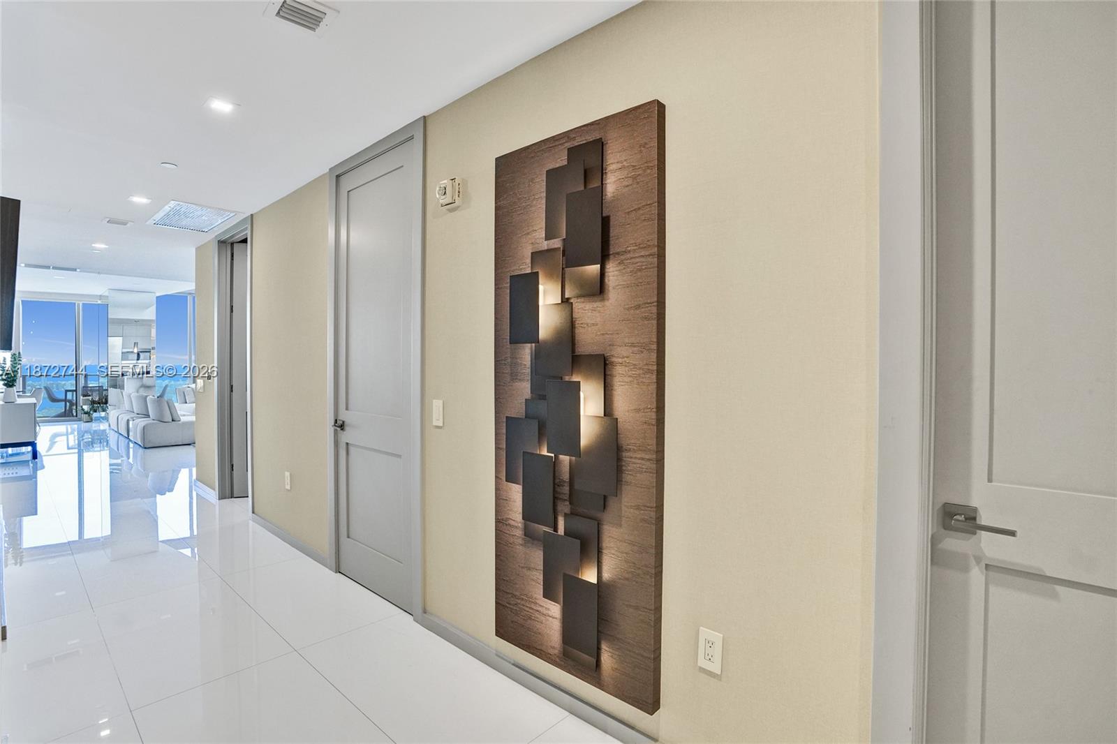 1100 Biscayne Blvd #6303, Miami FL 33132
