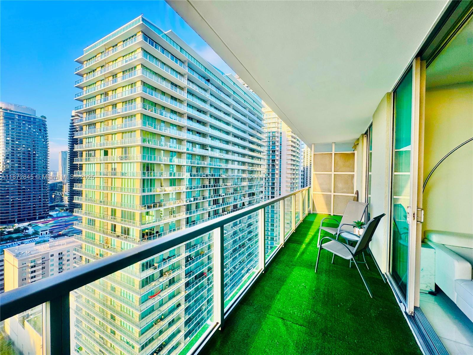 79 SW 12th St #3211-S, Miami FL 33130