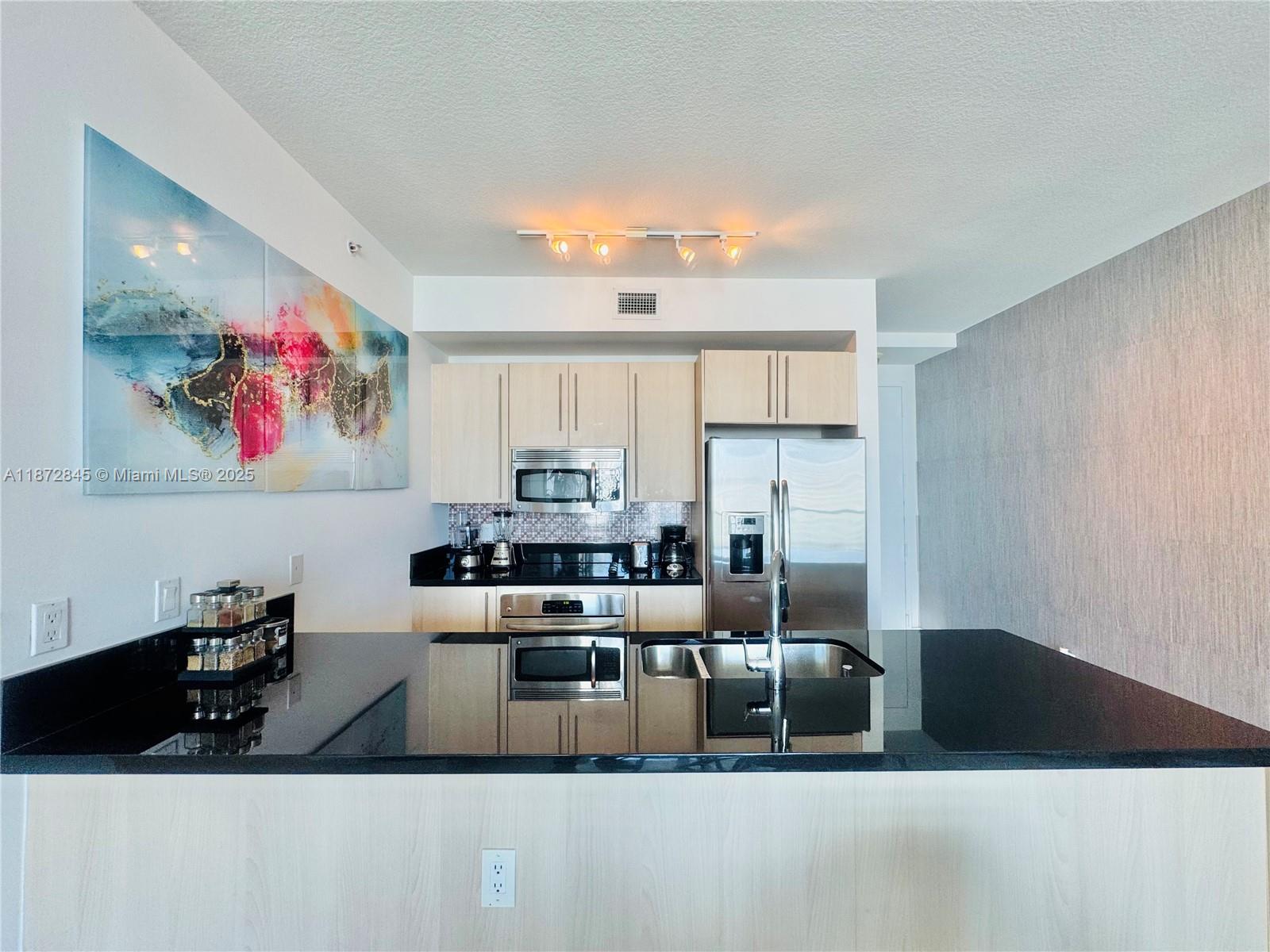 79 SW 12th St #3211-S, Miami FL 33130