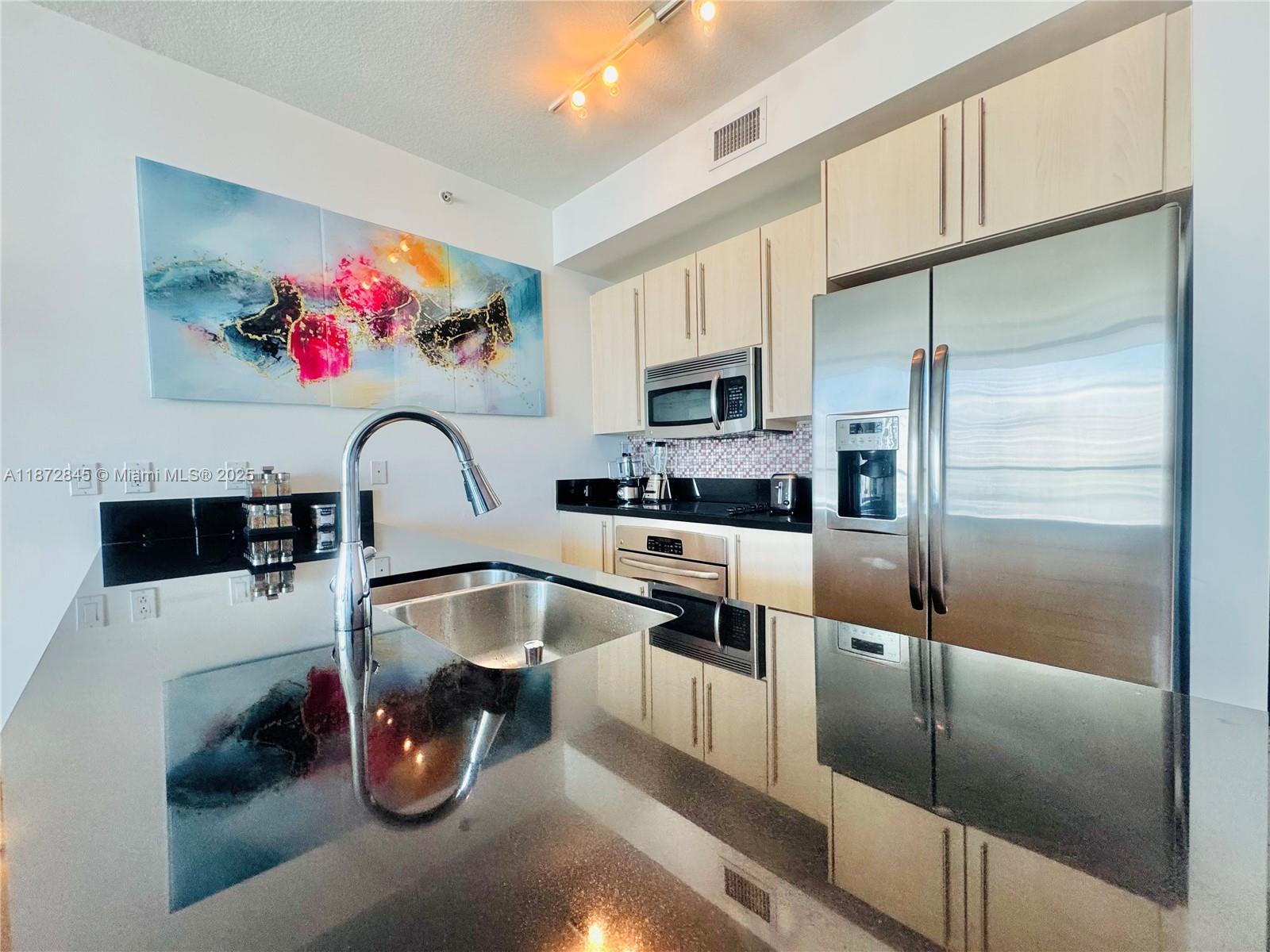 79 SW 12th St #3211-S, Miami FL 33130