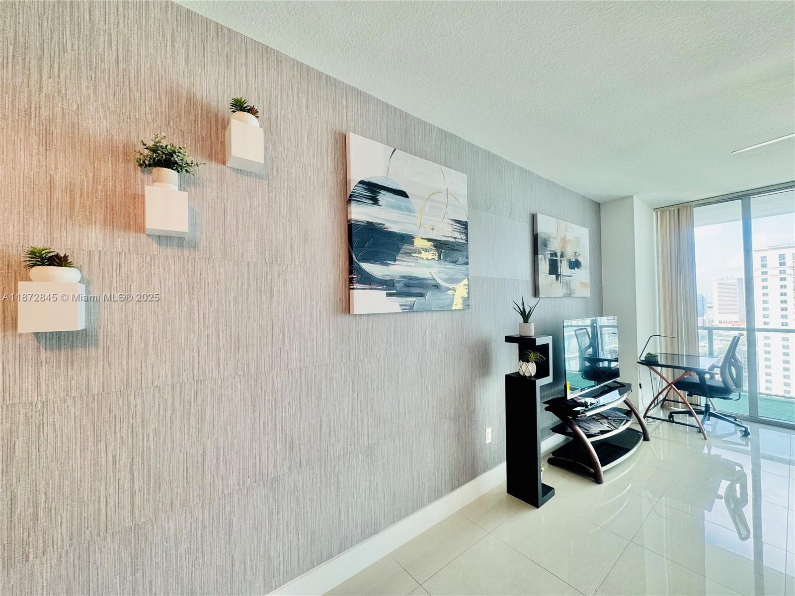 79 SW 12th St #3211-S, Miami FL 33130