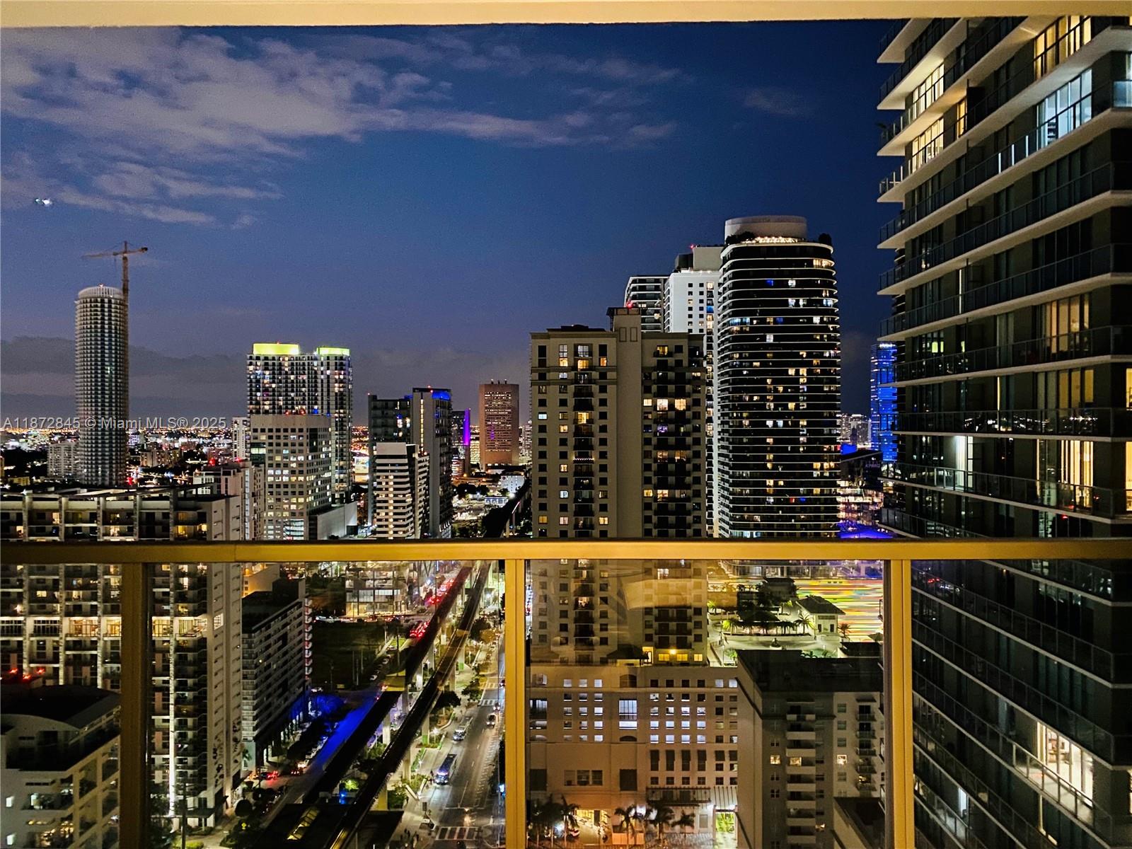 79 SW 12th St #3211-S, Miami FL 33130