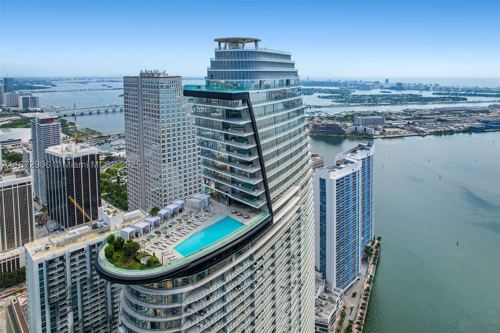 300 Biscayne Blvd Way #PH6001, Miami FL 33131