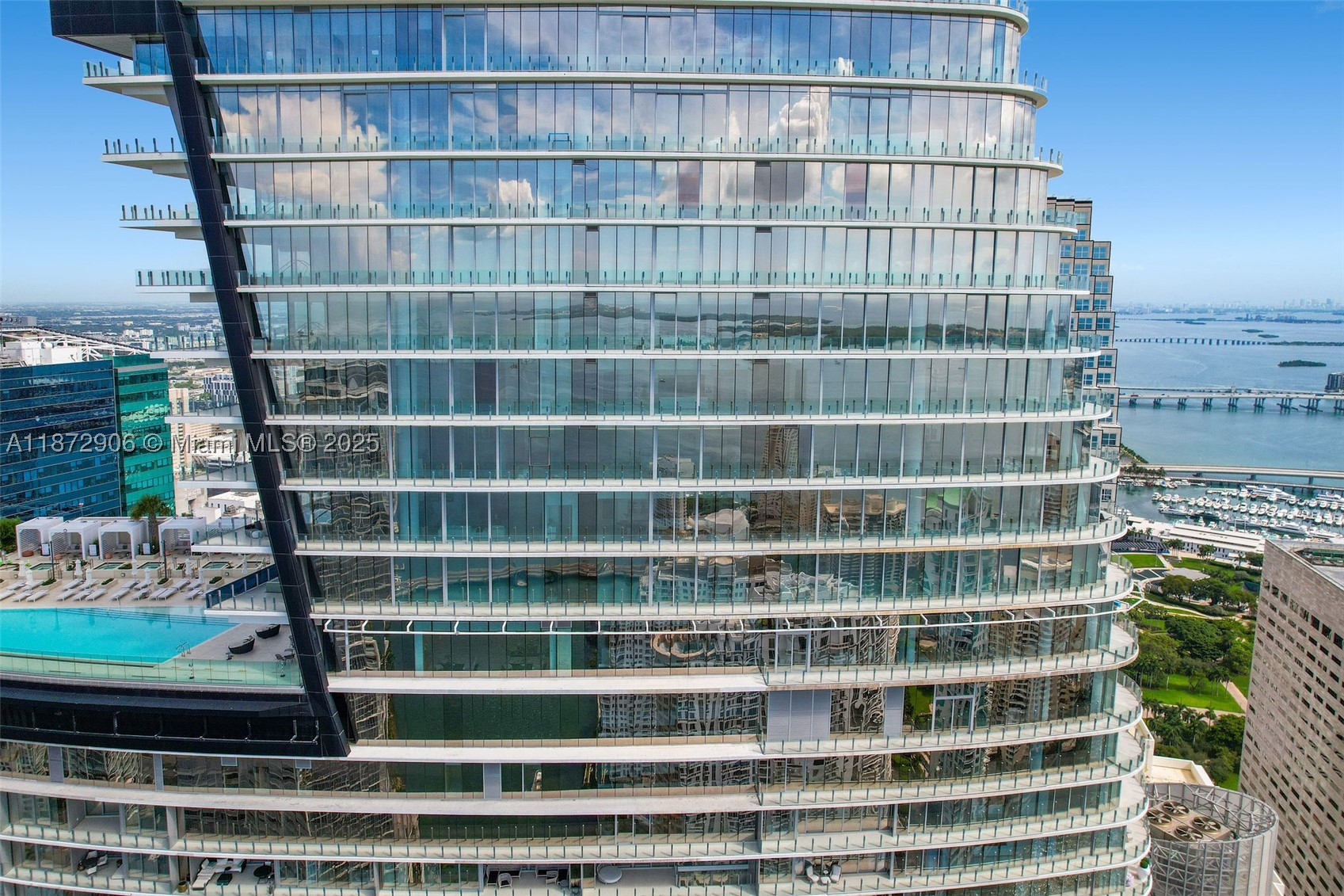 300 Biscayne Blvd Way #PH6001, Miami FL 33131