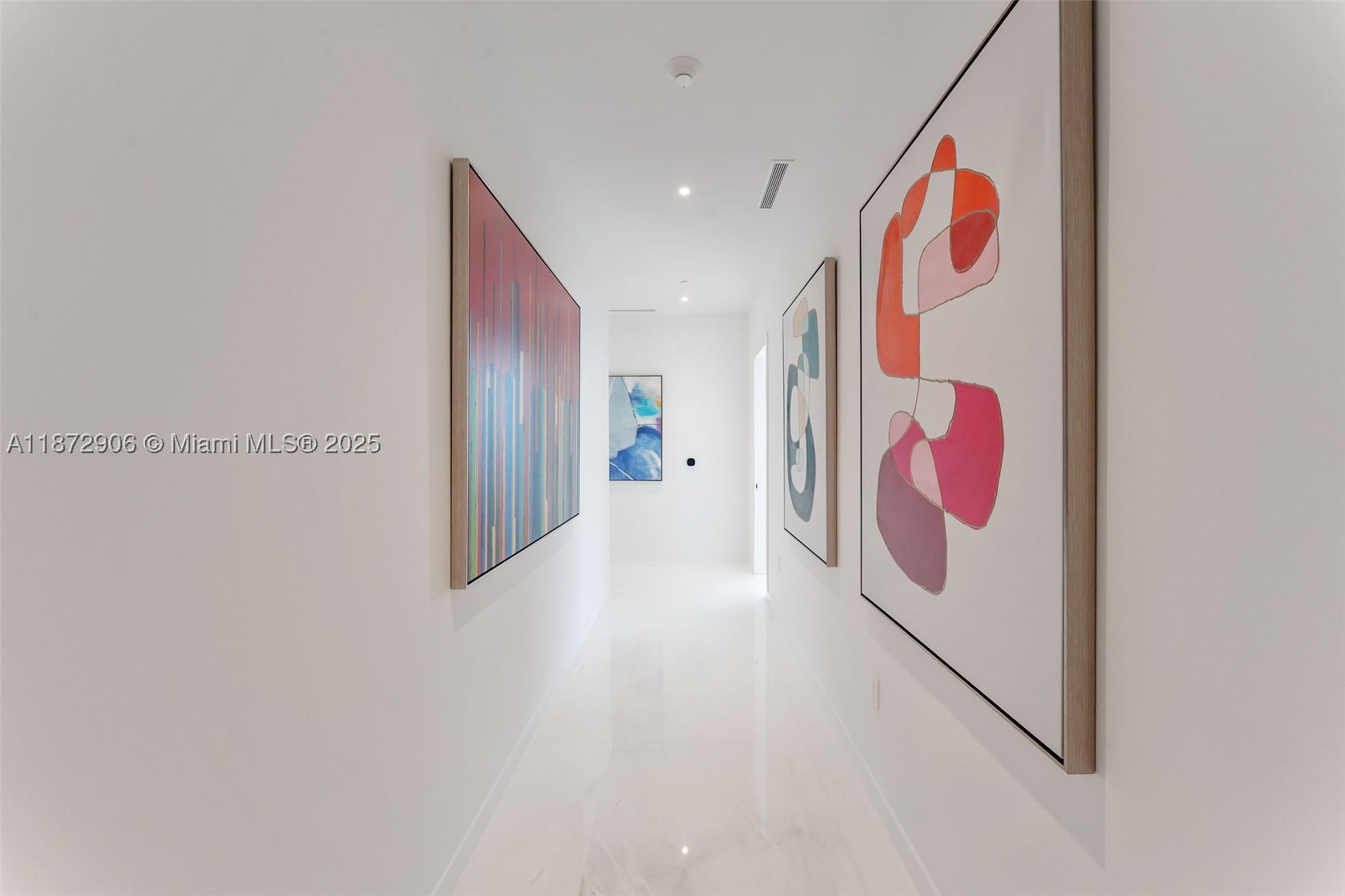 300 Biscayne Blvd Way #PH6001, Miami FL 33131