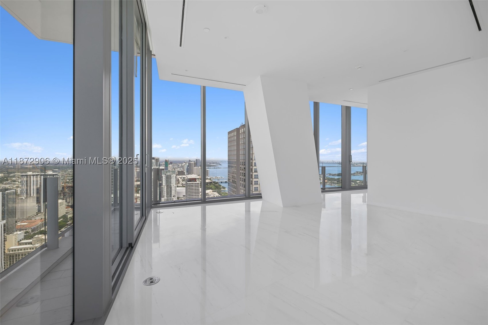 300 Biscayne Blvd Way #PH6001, Miami FL 33131