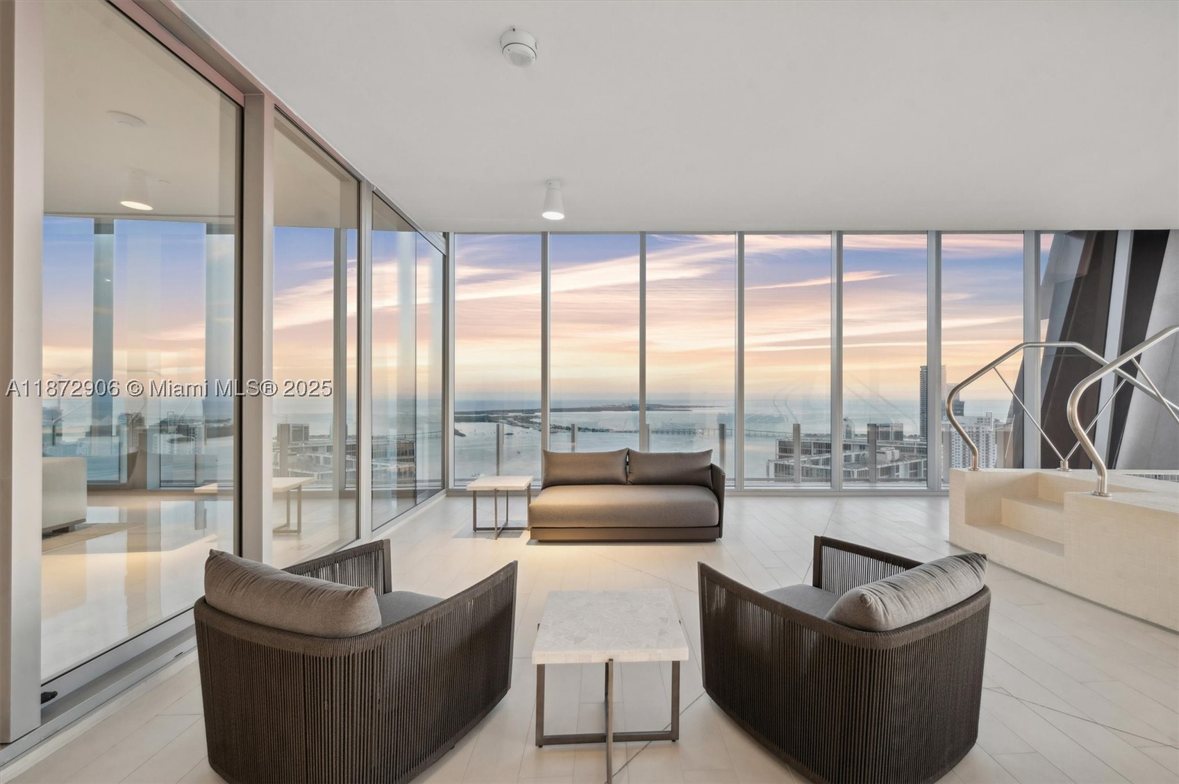 300 Biscayne Blvd Way #PH6001, Miami FL 33131