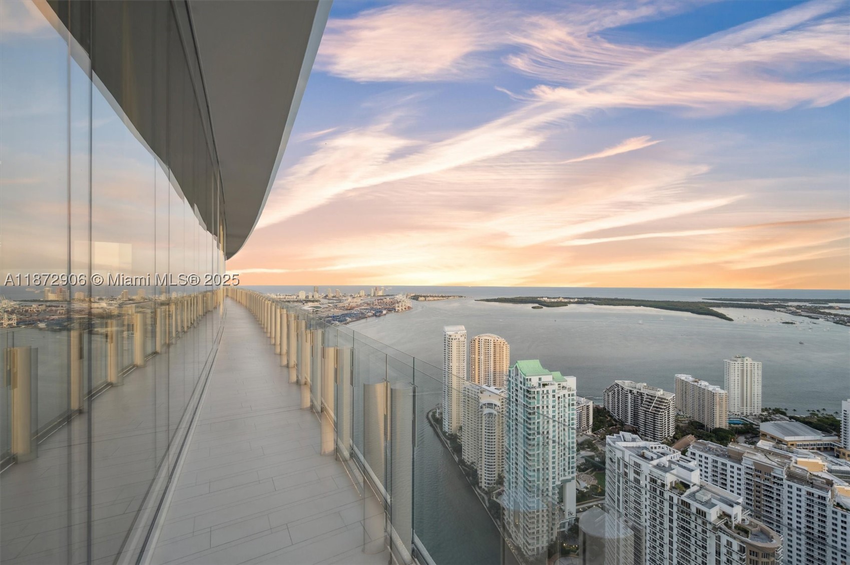 300 Biscayne Blvd Way #PH6001, Miami FL 33131