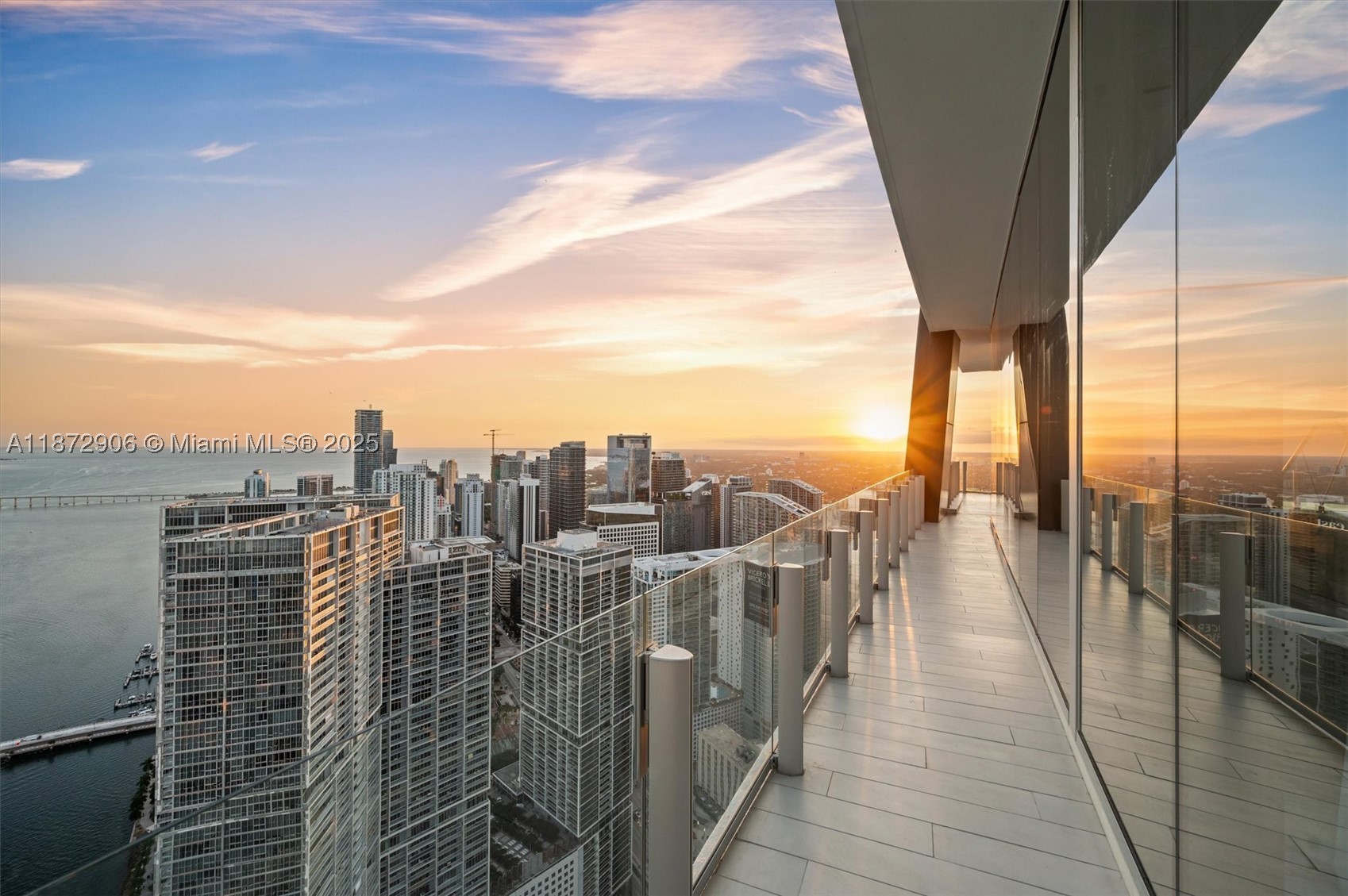 300 Biscayne Blvd Way #PH6001, Miami FL 33131