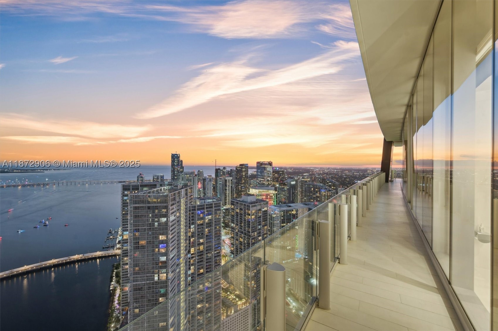 300 Biscayne Blvd Way #PH6001, Miami FL 33131