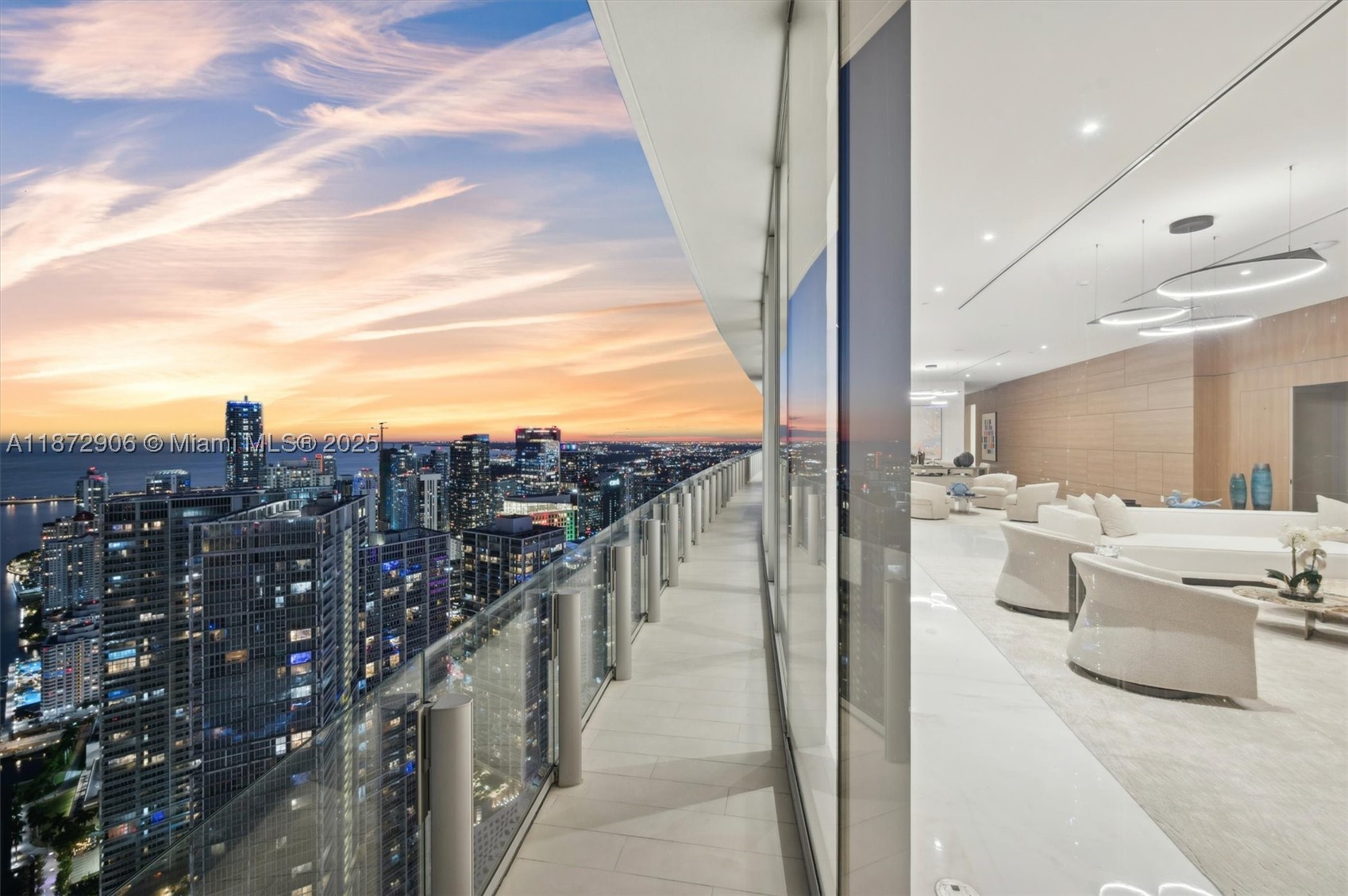 300 Biscayne Blvd Way #PH6001, Miami FL 33131