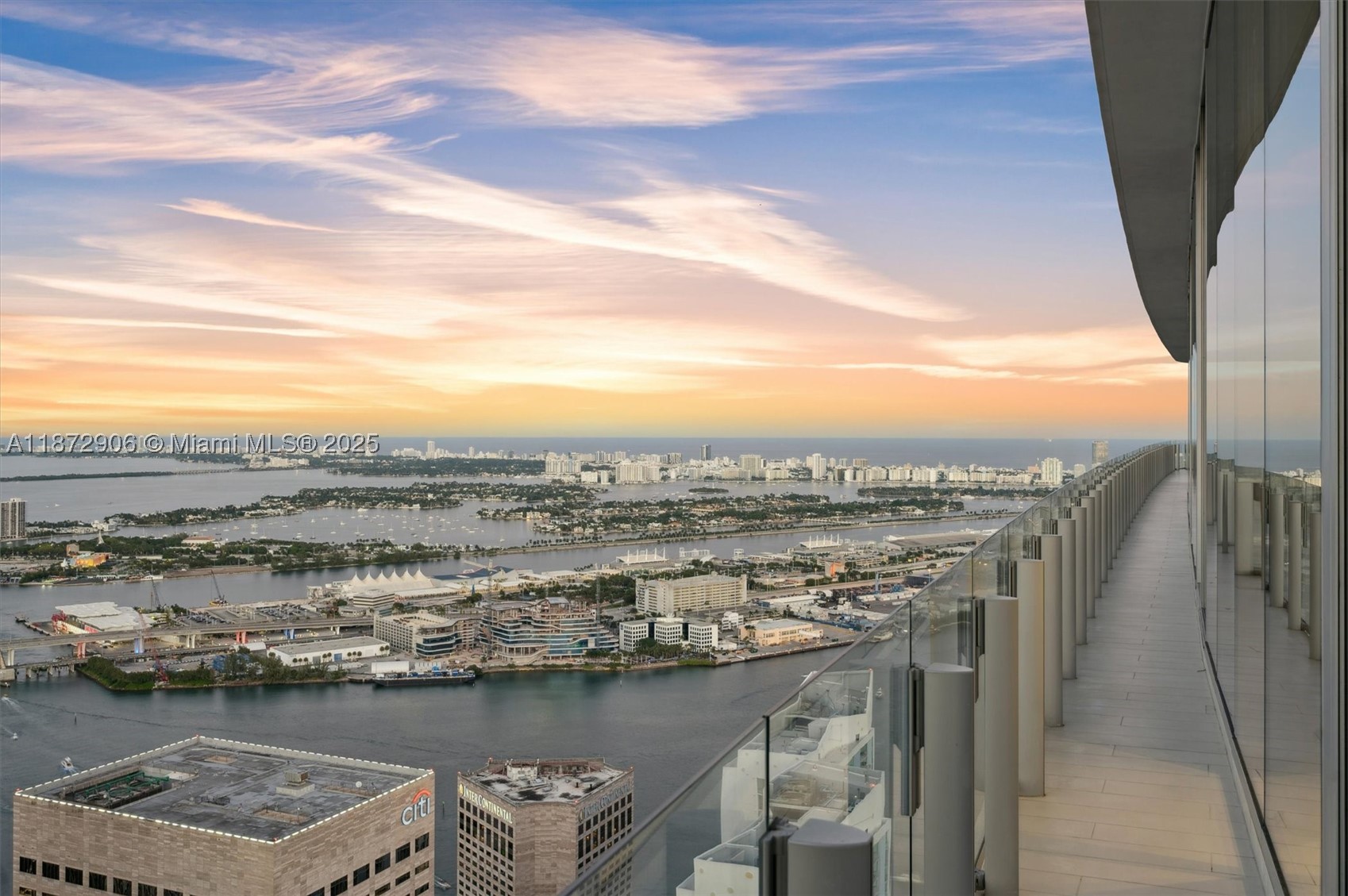 300 Biscayne Blvd Way #PH6001, Miami FL 33131