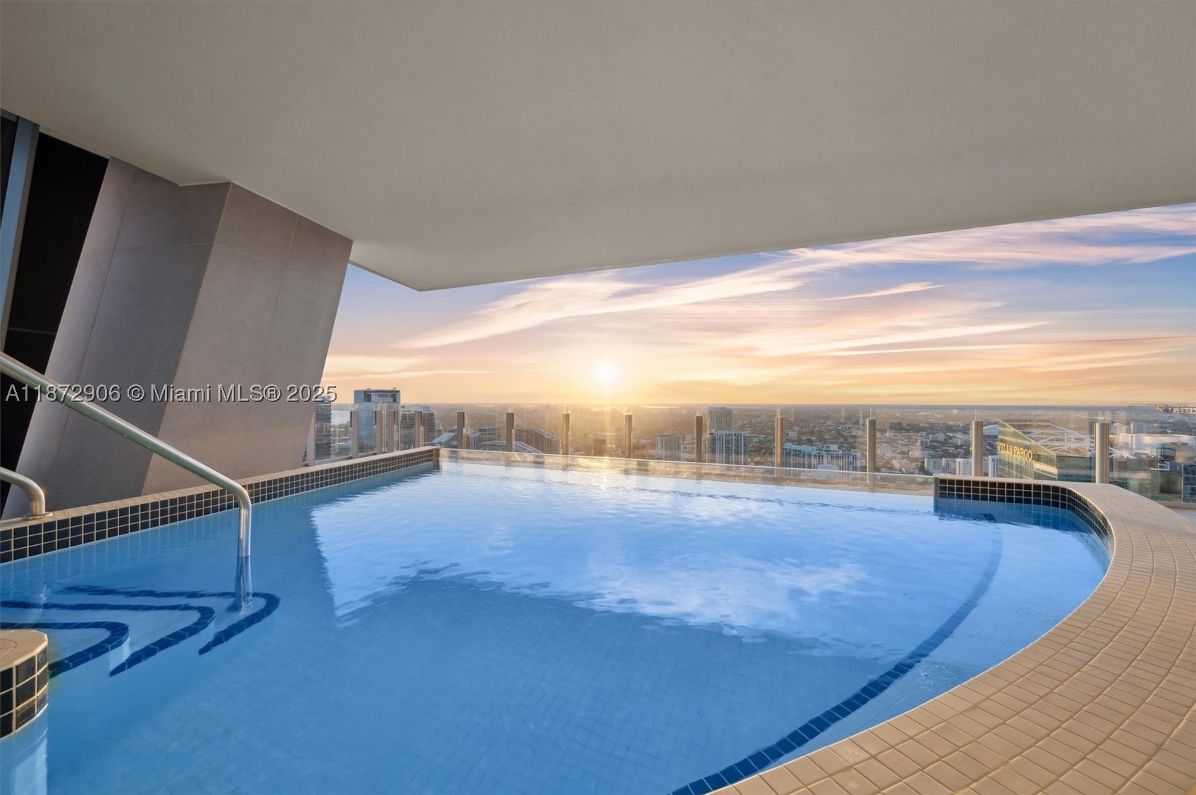 300 Biscayne Blvd Way #PH6001, Miami FL 33131
