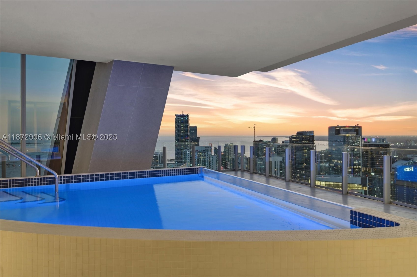 300 Biscayne Blvd Way #PH6001, Miami FL 33131