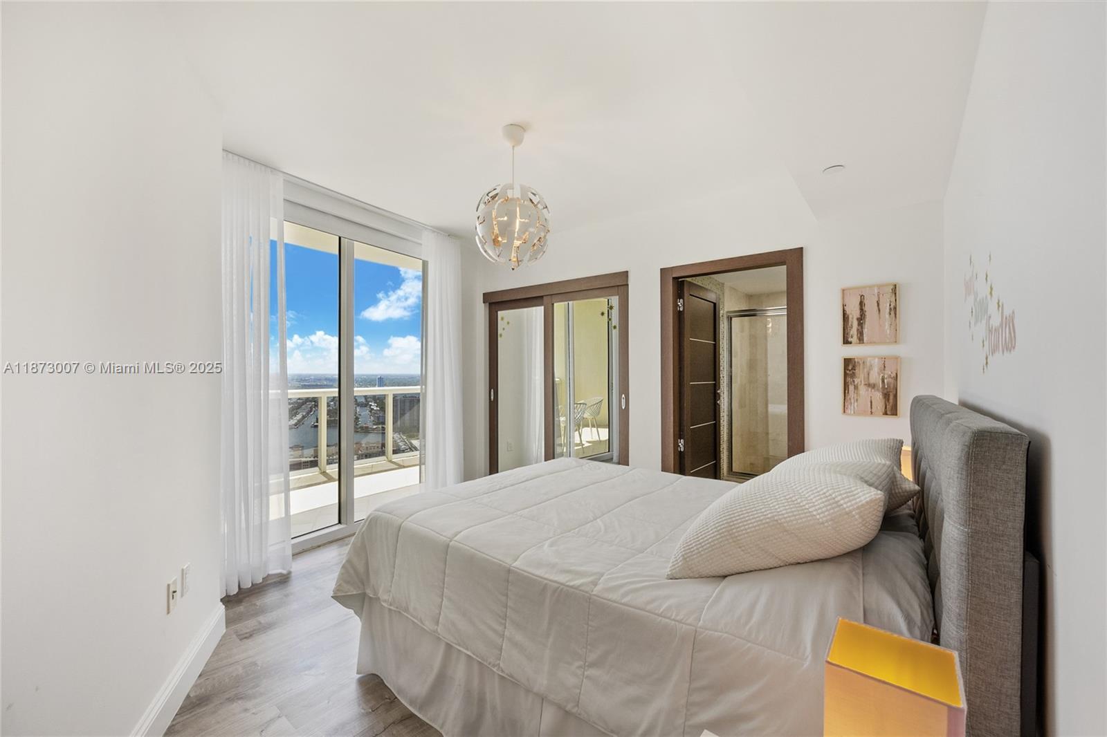 17201 Collins Ave #4107, Sunny Isles Beach FL 33160