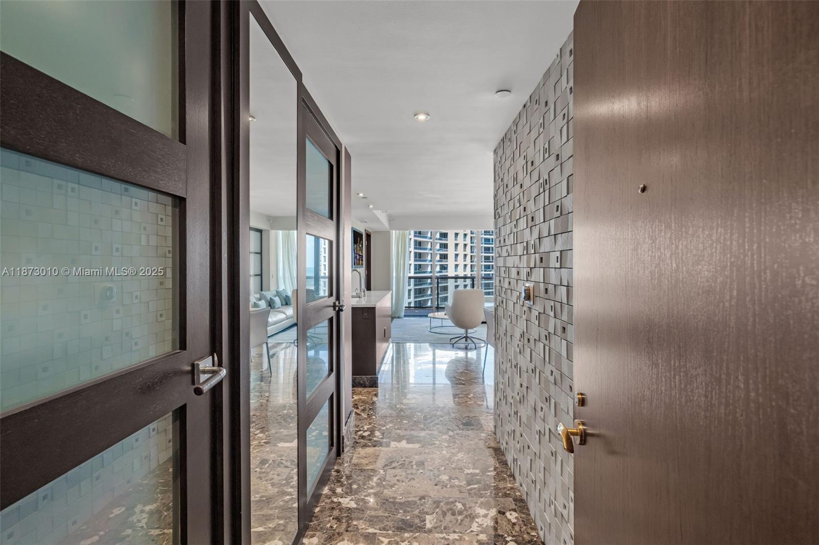5875 Collins Ave #1503, Miami Beach FL 33140