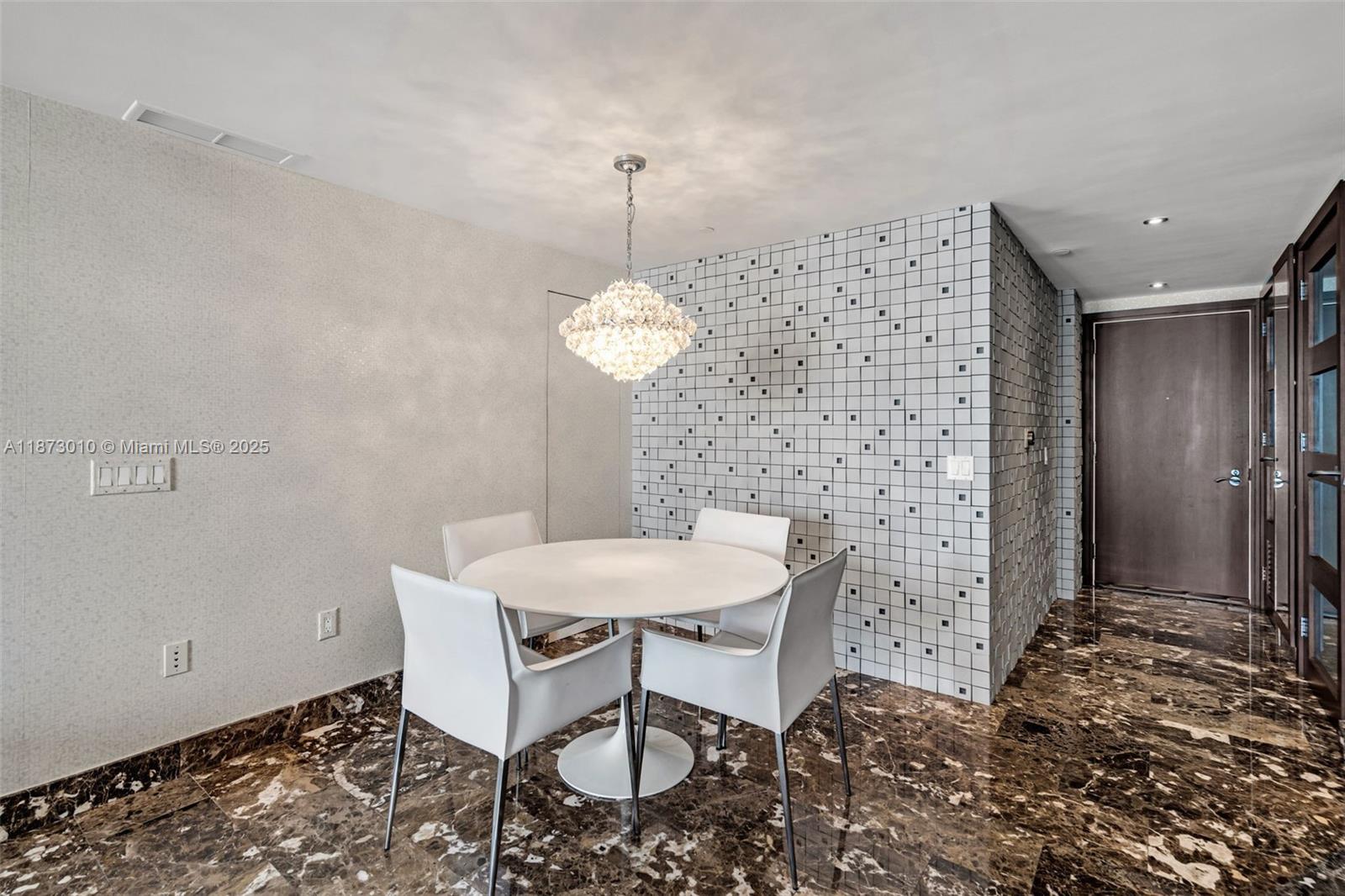 5875 Collins Ave #1503, Miami Beach FL 33140