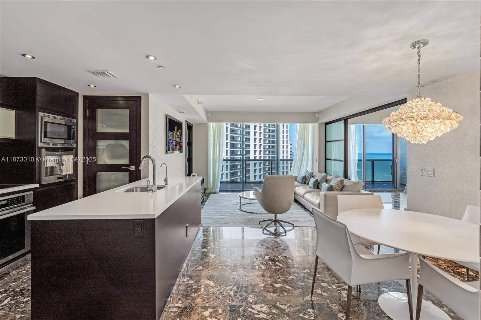 5875 Collins Ave #1503, Miami Beach FL 33140