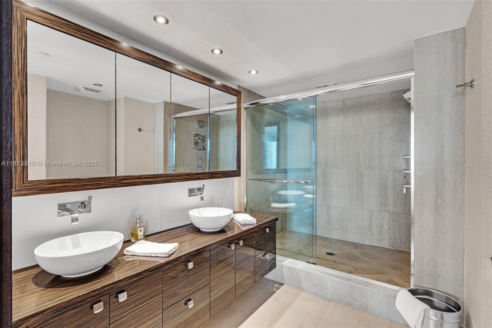 5875 Collins Ave #1503, Miami Beach FL 33140