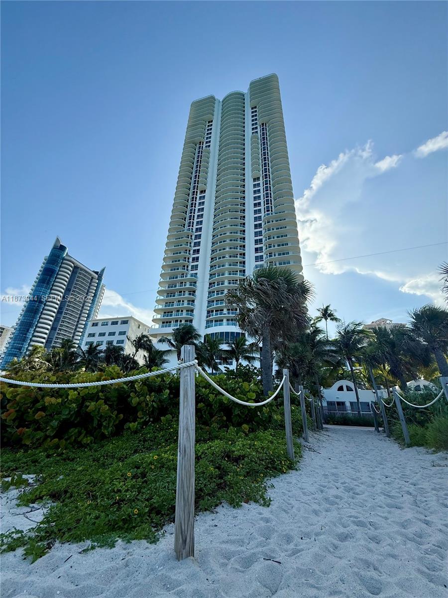 6365 Collins Ave #904, Miami Beach FL 33141