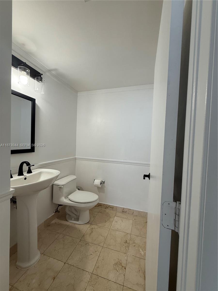 6365 Collins Ave #904, Miami Beach FL 33141